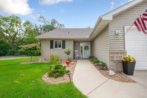 1715 Crystal Ln, Faribault, MN 55021