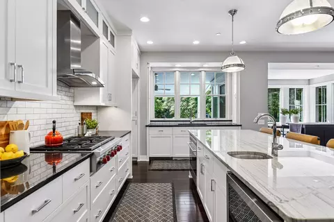 Kitchen - 20575 Manor Rd, Shorewood, MN 55331 photo 3 of 14