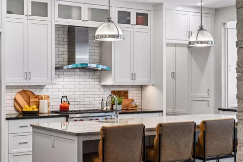 Kitchen - 20575 Manor Rd, Shorewood, MN 55331 photo 2 of 14