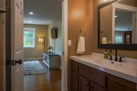 Bath - 9312 Lone Oak Cir, Brainerd, MN 56401 photo 1 of 3