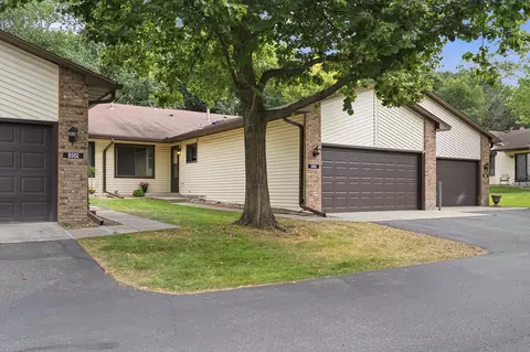 8564 134th St W, Apple Valley, MN 55124