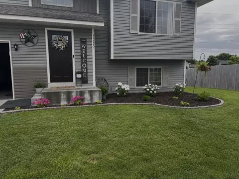 17575 311th St, Shafer, MN 55074