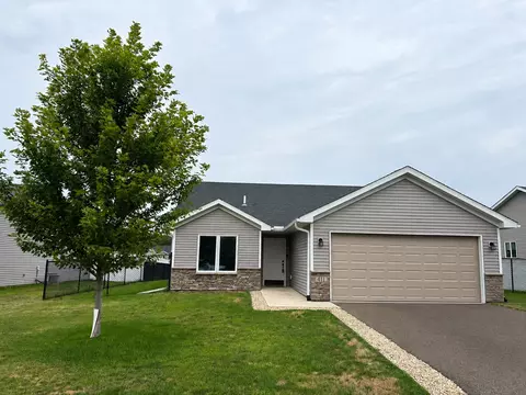 411 Staples Rd, Osceola, WI 54020