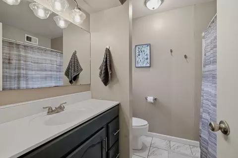 Bath - 3780 Red Robin Ln, Eagan, MN 55122 photo 2 of 3