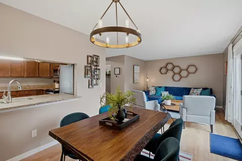 Dining - 3780 Red Robin Ln, Eagan, MN 55122 photo 2 of 2