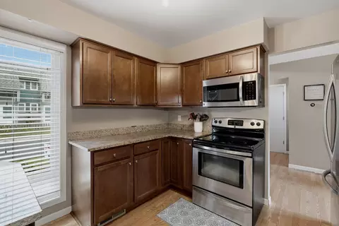 Kitchen - 3780 Red Robin Ln, Eagan, MN 55122 photo 3 of 5