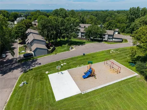 3780 Red Robin Ln, Eagan, MN 55122 photo 2