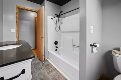 Bath - 1232 Cypress Rd, Saint Cloud, MN 56303 photo 2 of 3