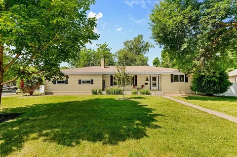 754 Southview Ct SW, Hutchinson, MN 55350