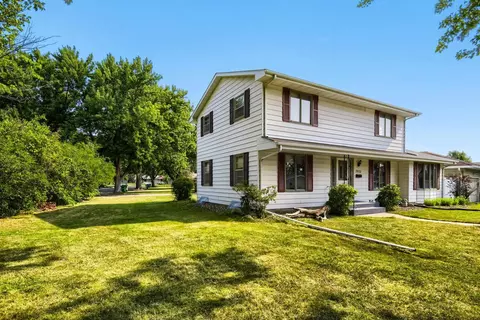7932 38 12 Ave N, New Hope, MN 55427