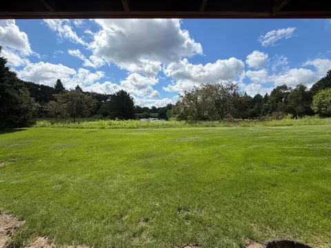 18 Anemone Cir, North Oaks, MN 55127