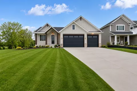 15593 Sycamore St NW, Andover, MN 55304