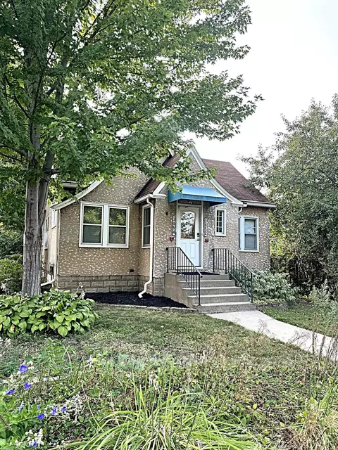3852 Standish Ave, Minneapolis, MN 55407