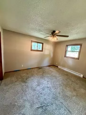 Bedroom - 205 9th Ave E, Lisbon, ND 58054 photo 5 of 5