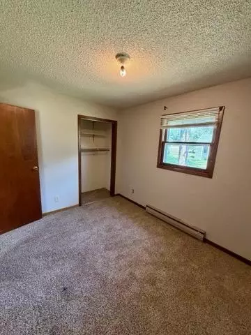 Bedroom - 205 9th Ave E, Lisbon, ND 58054 photo 4 of 5