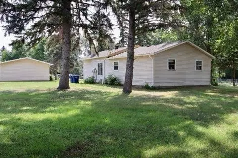 Exterior - 205 9th Ave E, Lisbon, ND 58054 photo 5 of 5