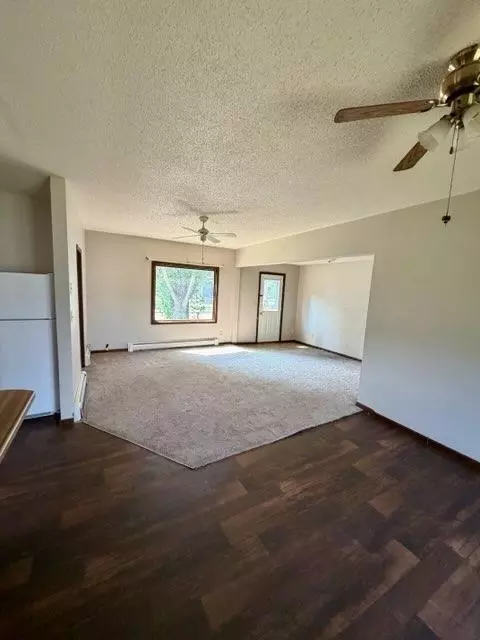 Living - 205 9th Ave E, Lisbon, ND 58054 photo 3 of 4