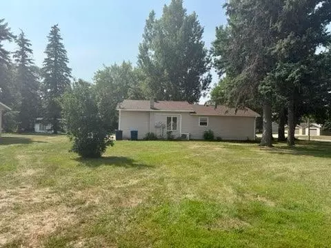 Exterior - 205 9th Ave E, Lisbon, ND 58054 photo 4 of 5