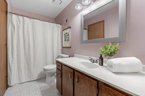 Bath - 1595 Four Oaks Rd, Eagan, MN 55121 photo 1 of 4