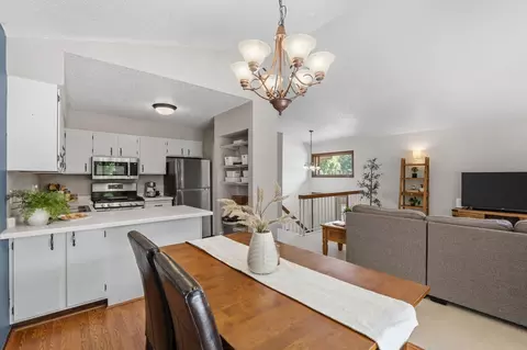 Dining - 1595 Four Oaks Rd, Eagan, MN 55121 photo 2 of 3