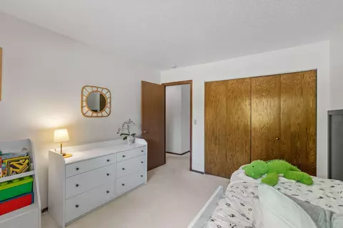 Bedroom - 1595 Four Oaks Rd, Eagan, MN 55121 photo 4 of 4