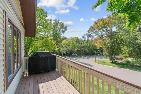 Exterior - 1595 Four Oaks Rd, Eagan, MN 55121 photo 4 of 6