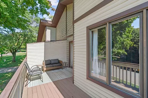 Exterior - 1595 Four Oaks Rd, Eagan, MN 55121 photo 3 of 6