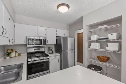 Kitchen - 1595 Four Oaks Rd, Eagan, MN 55121 photo 2 of 3
