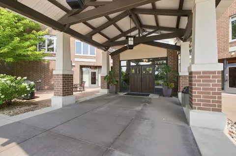 3251 Louisiana Ave S #111, Saint Louis Park, MN 55426