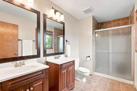 Bath - 14108 Dearborn Path, Rosemount, MN 55068 photo 1 of 2