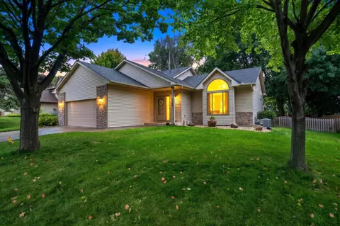 14631 Meadowood Dr, Savage, MN 55378