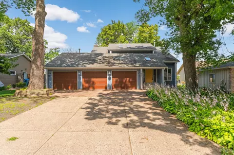 1407 Bay Point Dr SE, Forest Lake, MN 55025