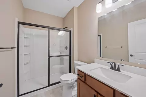 Bath - 9977 Jack Pine Ln, Corcoran, MN 55340 photo 4 of 4