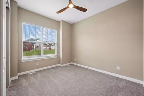 Bedroom - 9977 Jack Pine Ln, Corcoran, MN 55340 photo 3 of 5