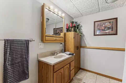 Bath - 3185 Joyce St, Saint Cloud, MN 56303 photo 2 of 2