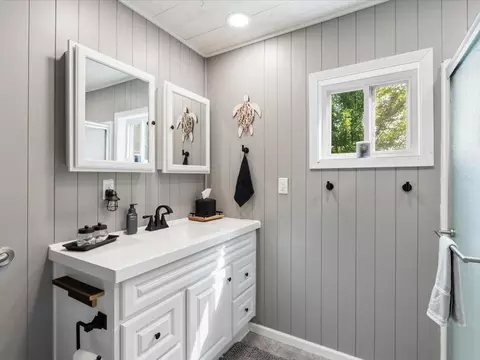 Bath - 4444 Hartley Cir, Brainerd, MN 56401 photo 1 of 2