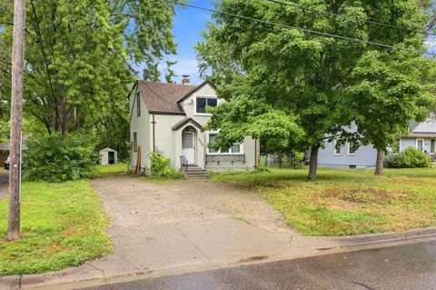 5432 Bryant Ave N, Brooklyn Center, MN 55430