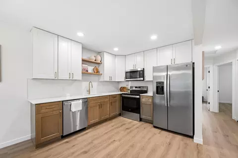 Kitchen - 18121 Covington Path, Minnetonka, MN 55345 photo 1 of 2