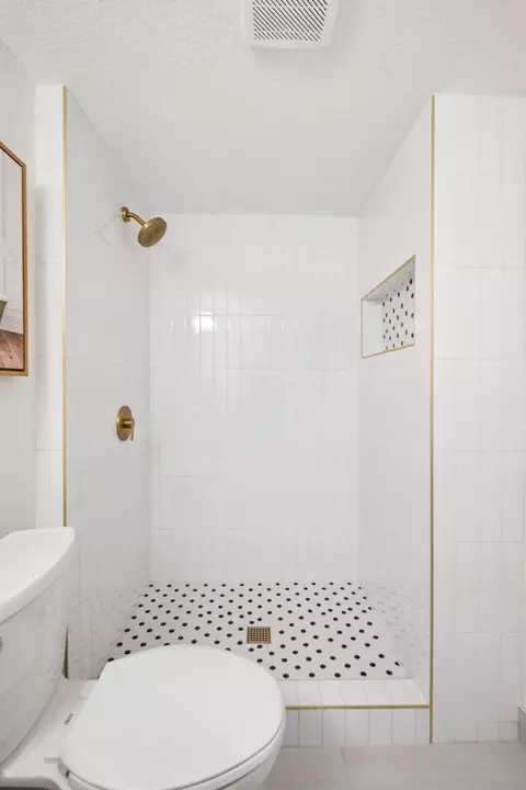 Bath - 18121 Covington Path, Minnetonka, MN 55345 photo 5 of 5