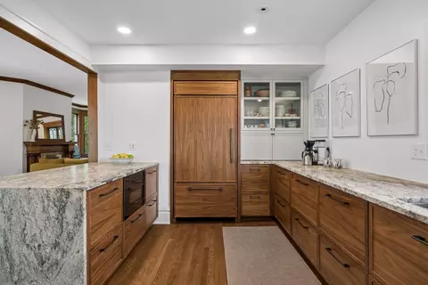 2432 W 24th St, Minneapolis, MN 55405