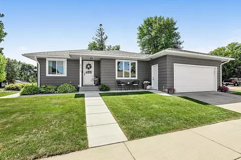 211 Cedar Ave S, Watkins, MN 55389