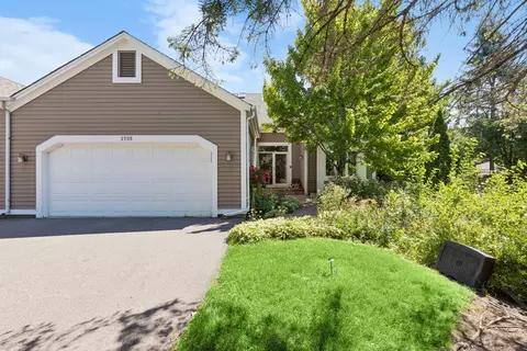 3705 Oakton Rdg, Minnetonka, MN 55305