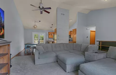 Living - 2236 232nd St, Saint Augusta, MN 56301 photo 4 of 5