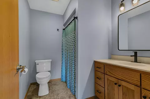 Bath - 2236 232nd St, Saint Augusta, MN 56301 photo 3 of 3