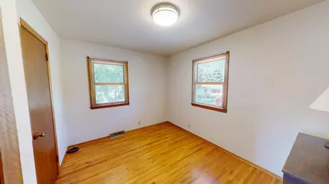 Bedroom - 902 3rd Ave S, Albert Lea, MN 56007 photo 4 of 5