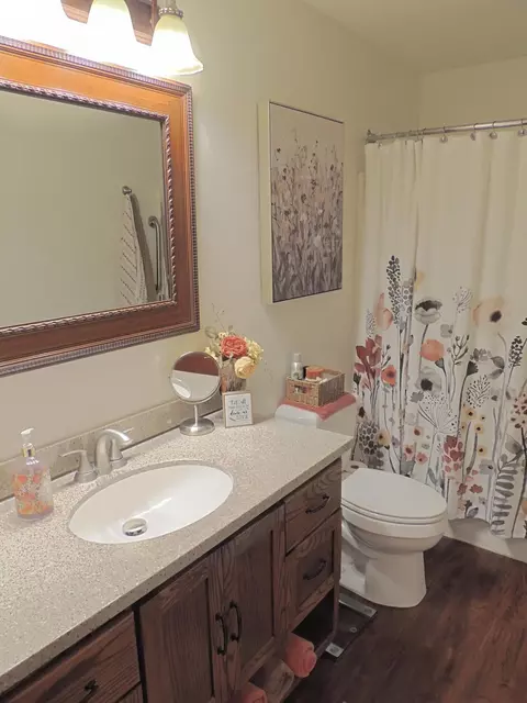 Bath - 6553 Excelsior Rd, Baxter, MN 56425 photo 1 of 2