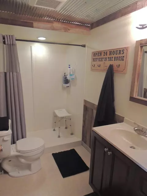 Bath - 6553 Excelsior Rd, Baxter, MN 56425 photo 2 of 2