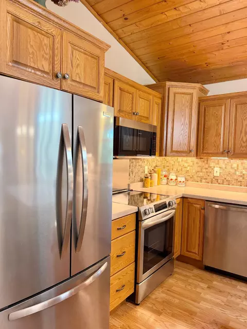 Kitchen - 11023 Steamboat Loop NW, Walker, MN 56484 photo 7 of 11