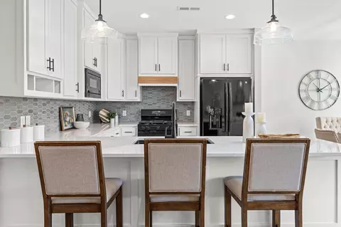 Kitchen - 21936 Willys St NE, Cedar, MN 55011 photo 2 of 4