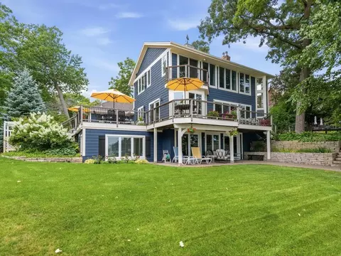 1310 Spruce Pl, Mound, MN 55364